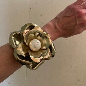 Camellia bracelet